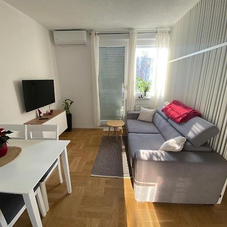 Studio Apartman Ana Загреб Экстерьер фото